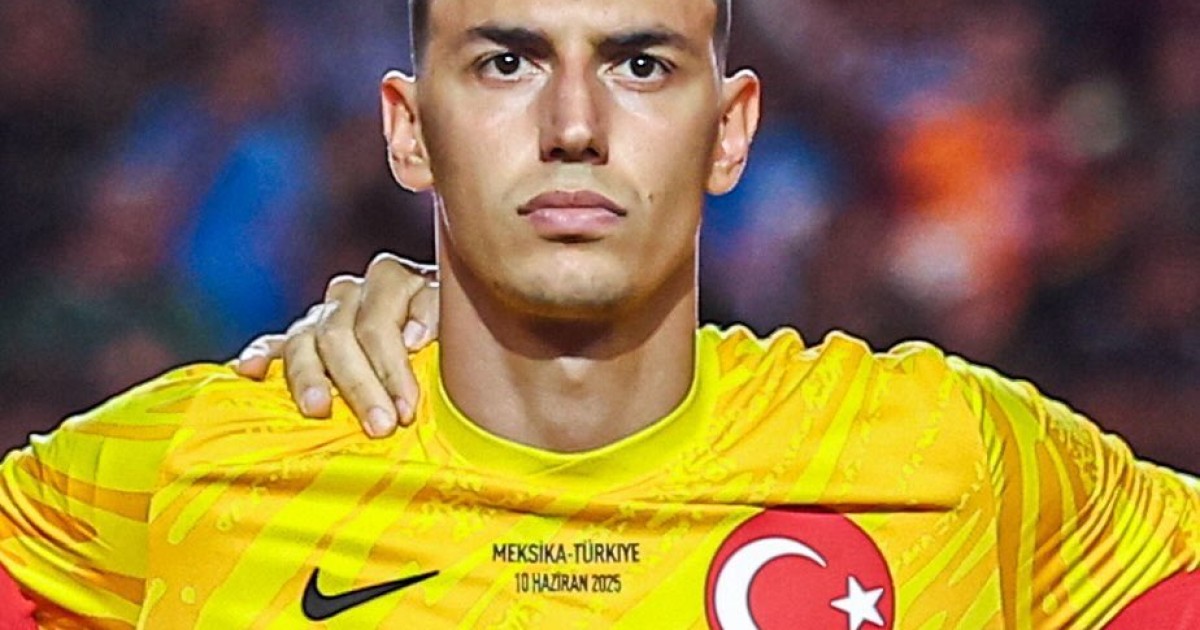 Berke Özer'in Milli Takım Kamptan Ayrılması: Futbol Dünyasında Sarsıntı