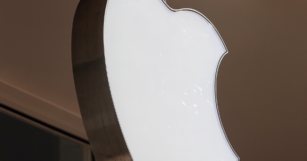 Apple, iPhone 14 ve iPhone 15 modellerine sahip kullanıcılar için uydu bağlantısı hizmetinin ücretsiz süresini 1 yıl daha uzattığını açıkladı.